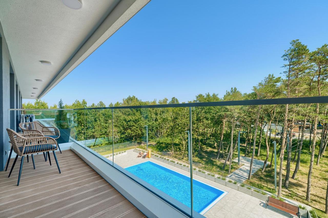 Nautic Park Apartamenty Darlowko Esterno foto